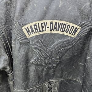 NEVER WORN - LARGE WOMEN'S/LADIES' HARLEY-DAVIDSON DISTRESSED LEATHER BIKER COAT